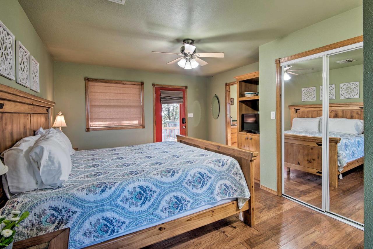 Broken Bow Cottage With Deck, Hot Tub And Fire Pit! Buitenkant foto