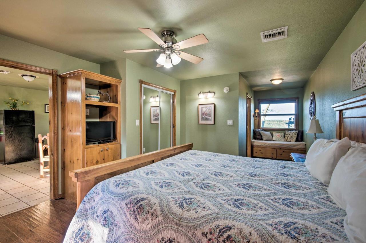 Broken Bow Cottage With Deck, Hot Tub And Fire Pit! Buitenkant foto